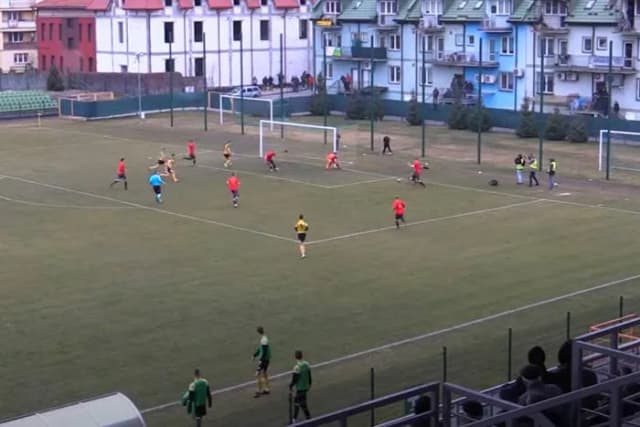 Zarobki piłkarzy w 3 lidze: od 1500 do 20000 zł miesięcznie