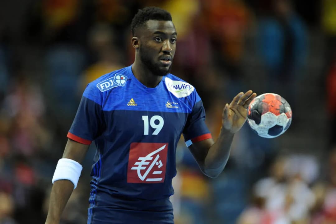 Zarobki piłkarzy ręcznych w Polsce i za granicą: poznaj konkretne kwoty