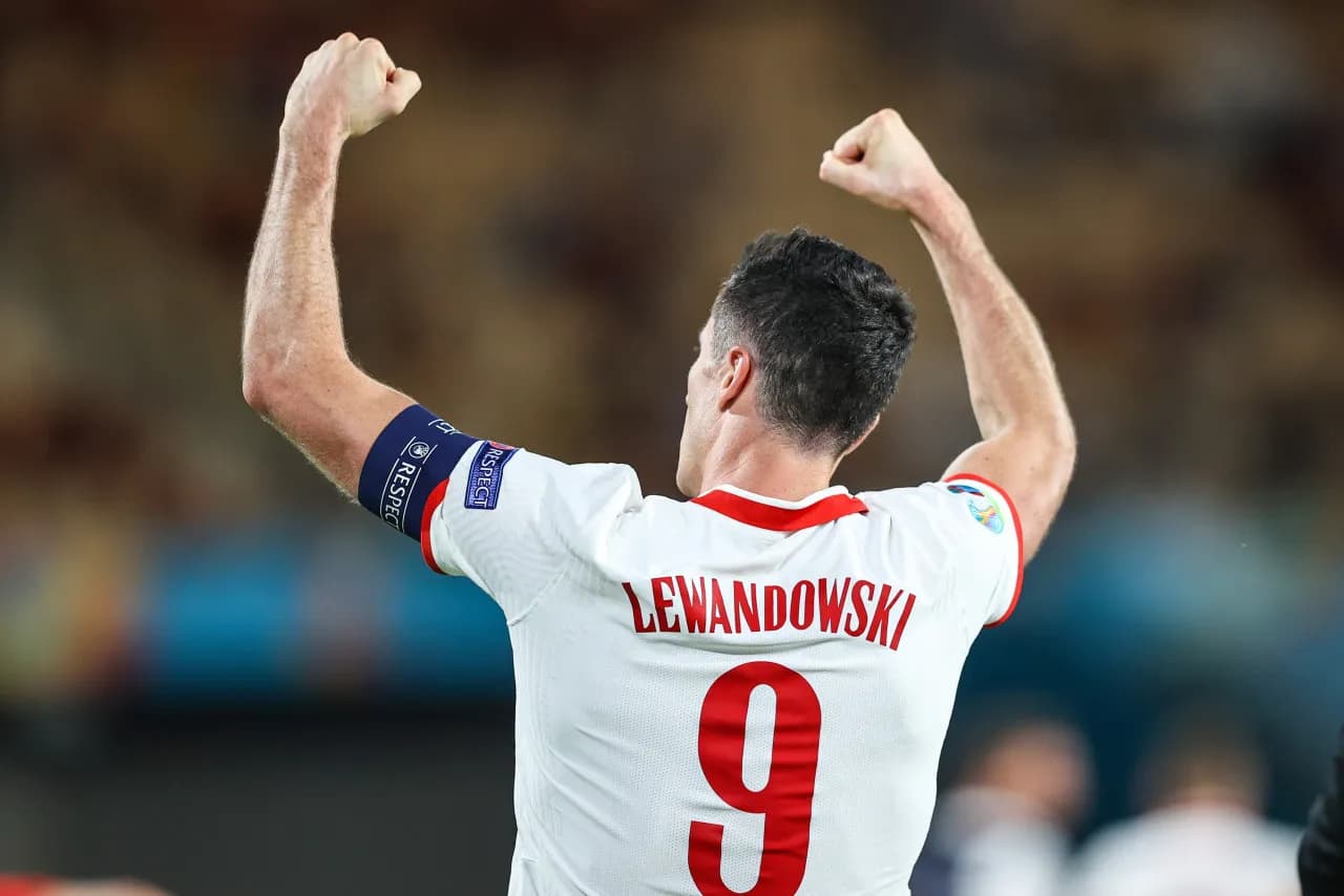 Kto jest najlepszym piłkarzem świata w historii? Oto kontrowersje i fakty