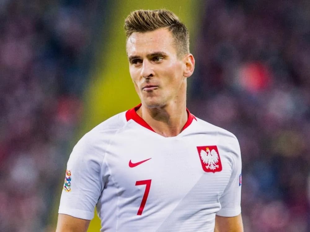 Arkadiusz Milik - ile naprawdę ma wzrostu w świecie piłki nożnej?
