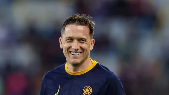 Ile zarabia Piotr Zieliński? Zaskakujące fakty o jego wynagrodzeniu