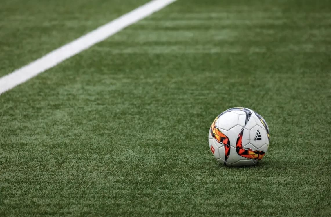 Jak ewoluował futbol? Najważniejsze zmiany zasad w piłce nożnej